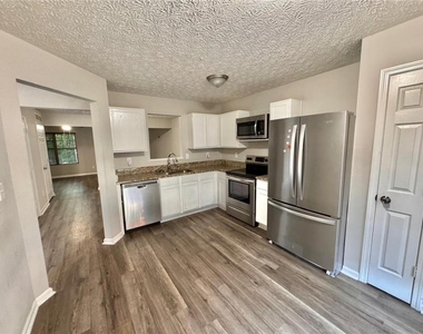 3833 Waldrop Lane - Photo Thumbnail 7