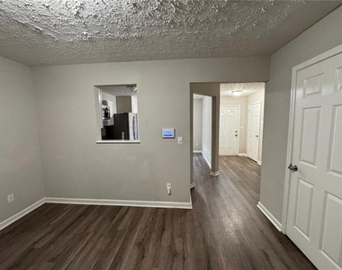 3833 Waldrop Lane - Photo Thumbnail 12