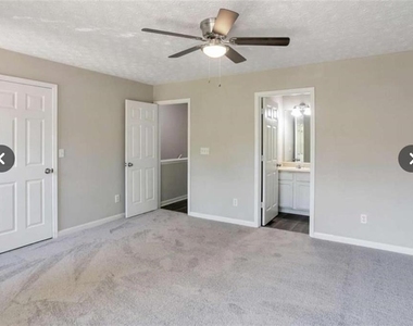 3833 Waldrop Lane - Photo Thumbnail 11