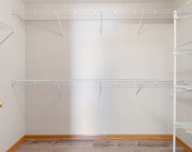 2405 Wilton Lane - Photo Thumbnail 16