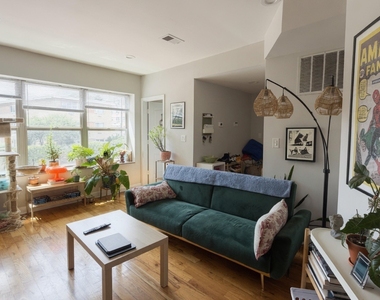 2046 W Touhy Avenue - Photo Thumbnail 3