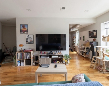 2046 W Touhy Avenue - Photo Thumbnail 4