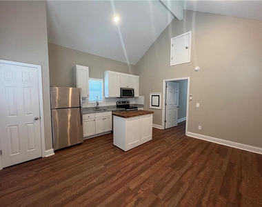 19 Myrtle Drive - Photo Thumbnail 3