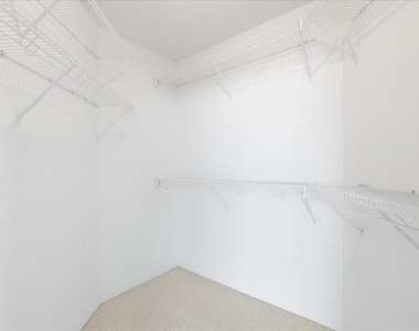 1720 Maple Avenue - Photo Thumbnail 11