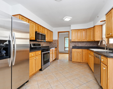 6238 W 63rd Street - Photo Thumbnail 6