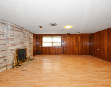 6238 W 63rd Street - Photo Thumbnail 18