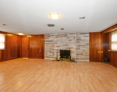 6238 W 63rd Street - Photo Thumbnail 16