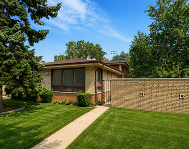 6238 W 63rd Street - Photo Thumbnail 1