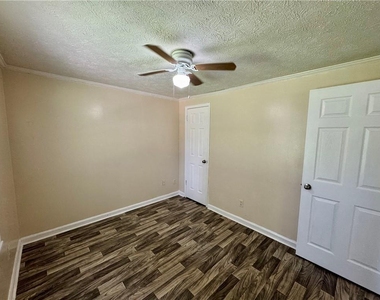7 Sherwood Loop - Photo Thumbnail 12