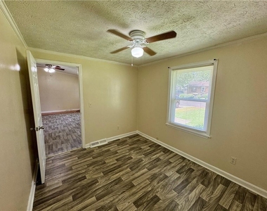 7 Sherwood Loop - Photo Thumbnail 10