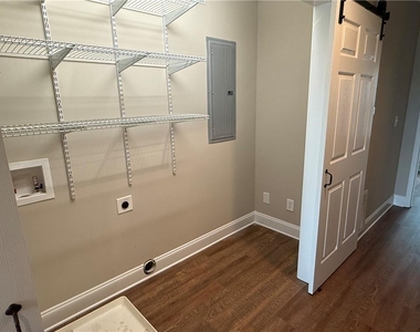 768 Grove Street - Photo Thumbnail 10