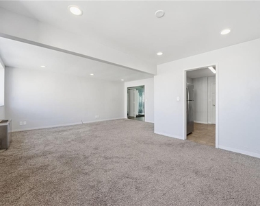 215 Piedmont Avenue Ne - Photo Thumbnail 6