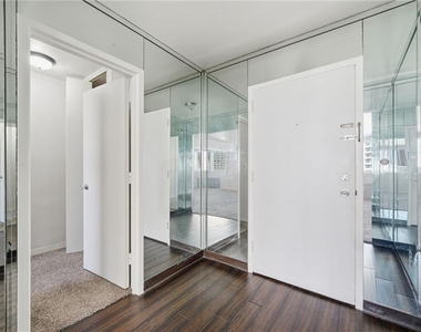 215 Piedmont Avenue Ne - Photo Thumbnail 2