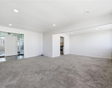 215 Piedmont Avenue Ne - Photo Thumbnail 7