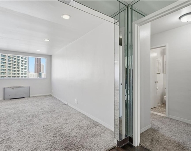 215 Piedmont Avenue Ne - Photo Thumbnail 3