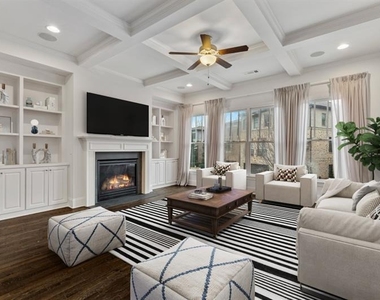 926 Canterbury Lane - Photo Thumbnail 3