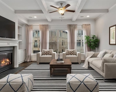 926 Canterbury Lane - Photo Thumbnail 4