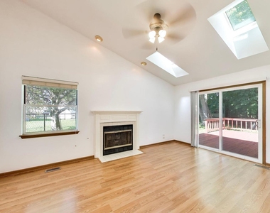 362 Chaparral Circle - Photo Thumbnail 8