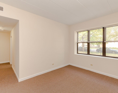 4752 S Wabash Avenue - Photo Thumbnail 3