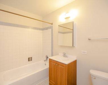 4752 S Wabash Avenue - Photo Thumbnail 5
