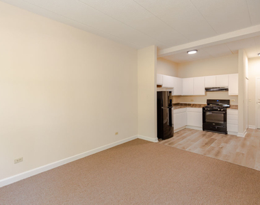 4752 S Wabash Avenue - Photo Thumbnail 2