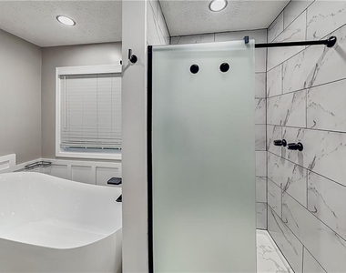 985 Crystal Water Drive - Photo Thumbnail 8