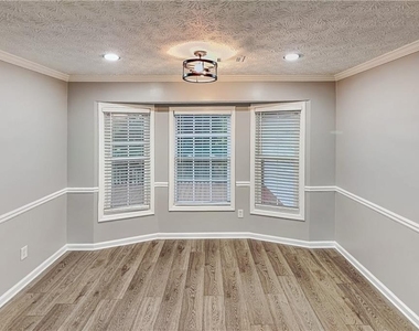 985 Crystal Water Drive - Photo Thumbnail 3