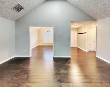 985 Crystal Water Drive - Photo Thumbnail 2