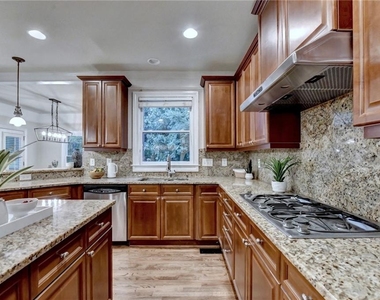 9848 Talisman Drive - Photo Thumbnail 29