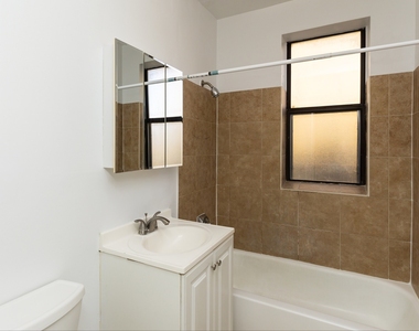 3213 W Diversey Avenue - Photo Thumbnail 8