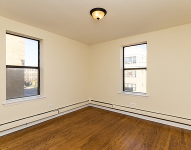 3213 W Diversey Avenue - Photo Thumbnail 6