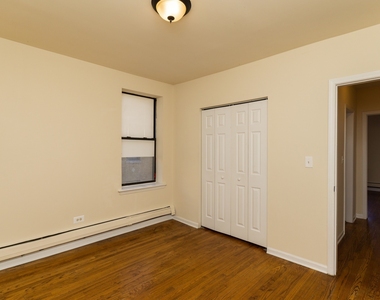 3213 W Diversey Avenue - Photo Thumbnail 9