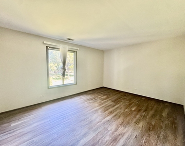 1737 Harrow Court - Photo Thumbnail 9