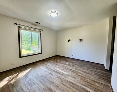 1737 Harrow Court - Photo Thumbnail 8