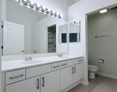 1146 Bristol Lane - Photo Thumbnail 7