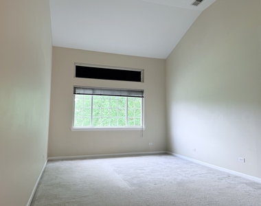 1146 Bristol Lane - Photo Thumbnail 5