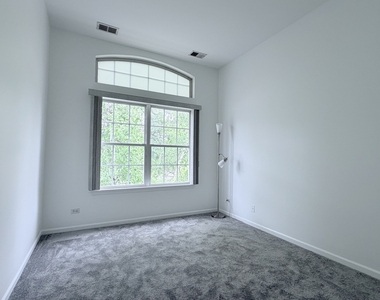 1146 Bristol Lane - Photo Thumbnail 9