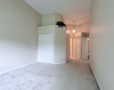 1146 Bristol Lane - Photo Thumbnail 6