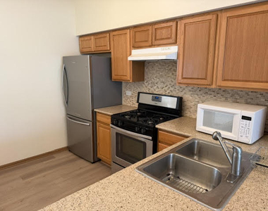 1274 S Candlestick Way - Photo Thumbnail 3