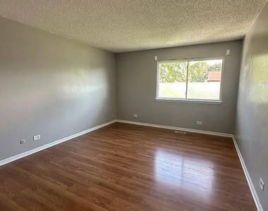 1741 Bell Drive - Photo Thumbnail 8