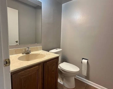 1741 Bell Drive - Photo Thumbnail 2