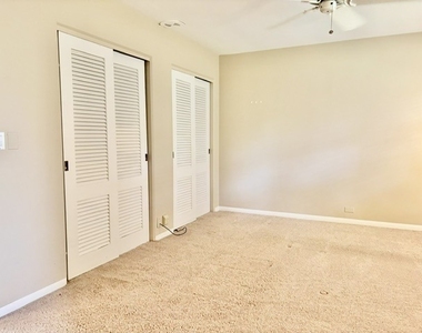 512 Karey Court - Photo Thumbnail 12
