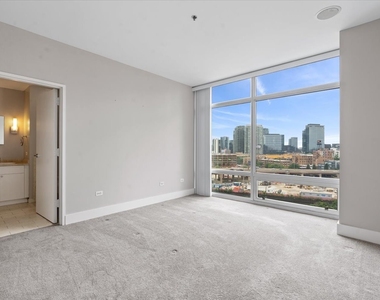 510 W Erie Street - Photo Thumbnail 12