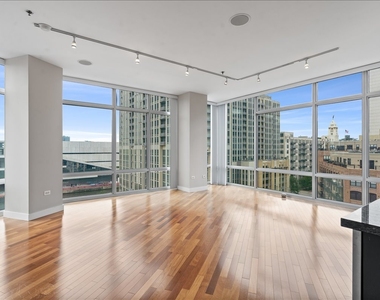 510 W Erie Street - Photo Thumbnail 6