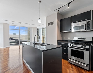 510 W Erie Street - Photo Thumbnail 4