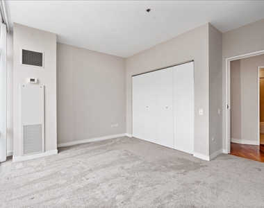 510 W Erie Street - Photo Thumbnail 18