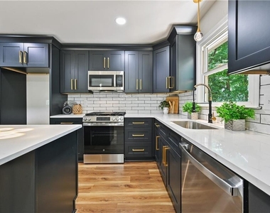 4246 Nora Lane - Photo Thumbnail 7