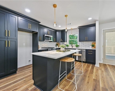 4246 Nora Lane - Photo Thumbnail 11