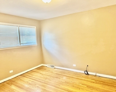617 Lavergne Avenue - Photo Thumbnail 12