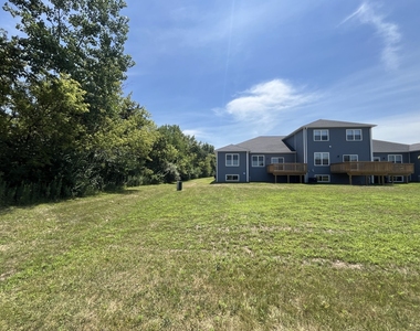974 Meadow Lane - Photo Thumbnail 22